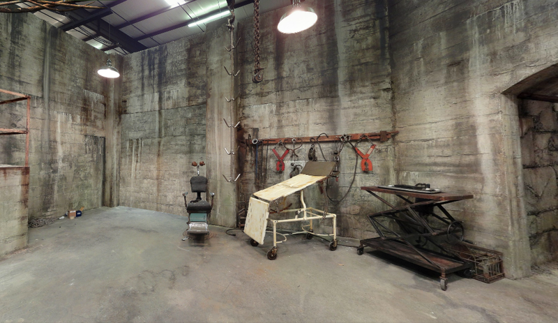 Illustration for article titled Let’s tour the eerily empty soundstage where Let’s Be Cops was filmed
